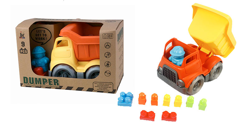Camión de juguete con bloques de construcción ecológico